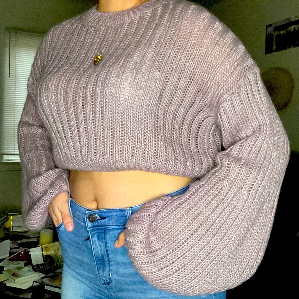 Crop top sweater